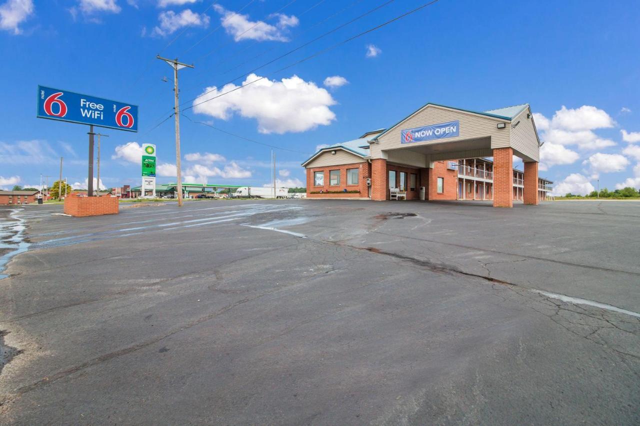 Motel 6-Metropolis, Il المظهر الخارجي الصورة